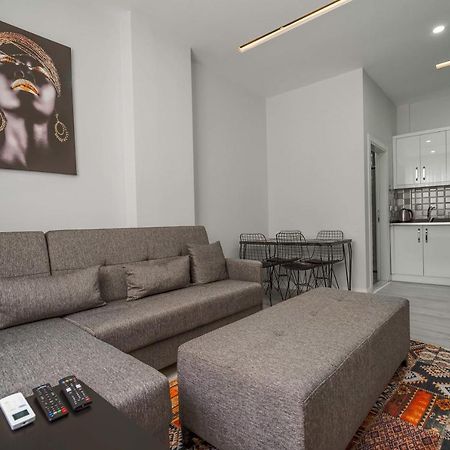 Charming And Central Flat Near Beach In Muratpasa Lägenhet Antalya Exteriör bild